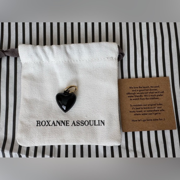 Roxanne Assoulin The Mini Puffy Heart Charm In Black - Picture 4 of 4